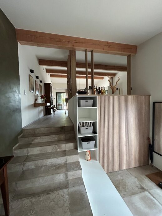 Meuble&#x20;d&#x2019;entr&#x00E9;e&#x20;sur&#x20;mesure&#x20;&#x3A;&#x20;quand&#x20;le&#x20;rangement&#x20;devient&#x20;pi&#x00E8;ce&#x20;de&#x20;vie