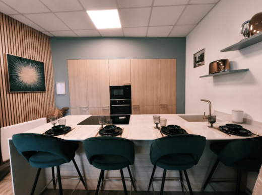 Plan&#x20;de&#x20;travail&#x20;sur&#x20;mesure&#x20;dans&#x20;le&#x20;Var&#x20;&#x7C;&#x20;L&#x2019;Atelier&#x20;d&#x2019;&#x00C9;milie
